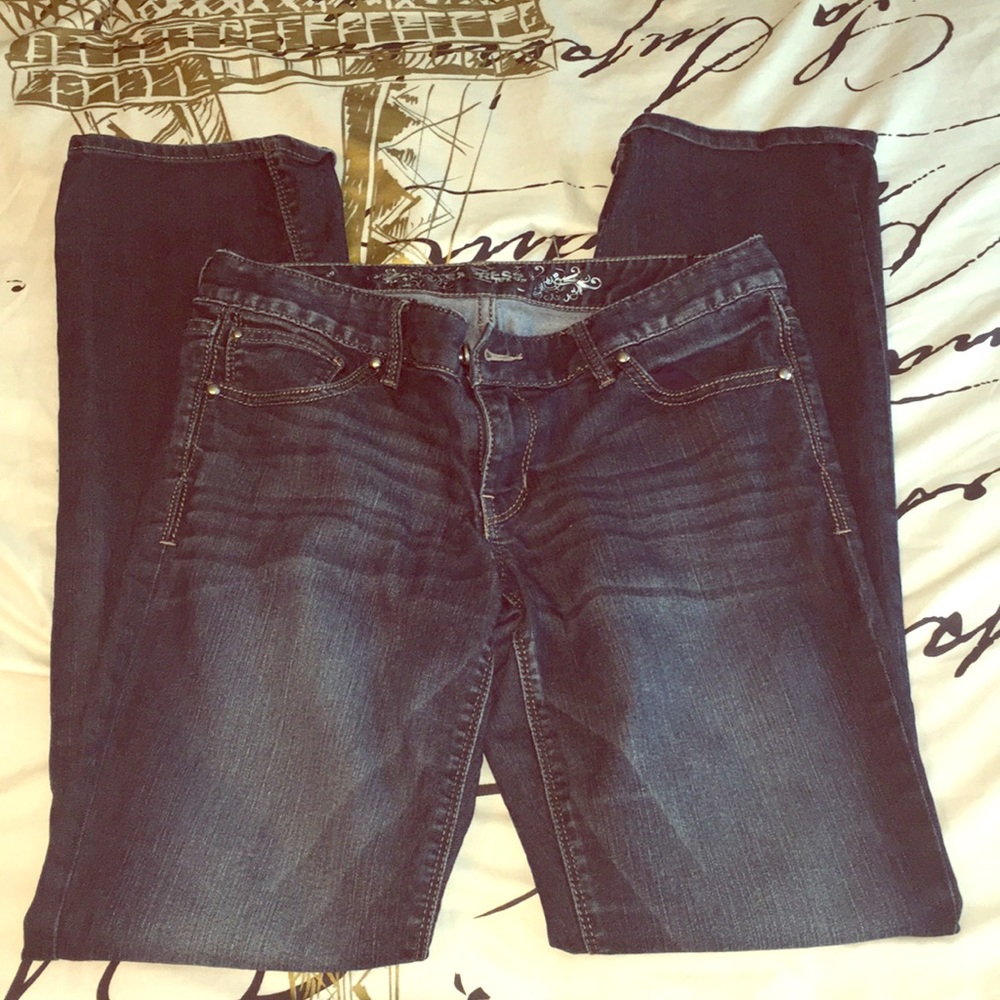 Express Barely Boot style jeans